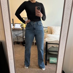 Good American Straight Leg Split Hem Jean